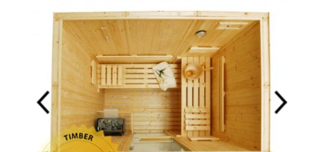 Apartment With Private Hot Tub, Sauna, Ice Bath, Gym Rainham  Exterior photo